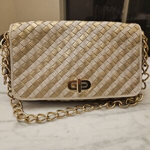 Vintage Woven Leather Bloomingdale's Shoulder Bag - Cream & Gold - Chain Strap